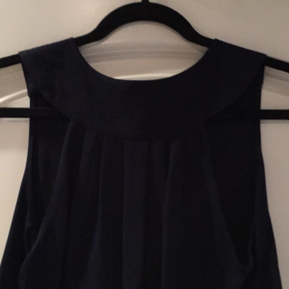 J Crew vneck sleeveless Blouse - Picture 3 of 3